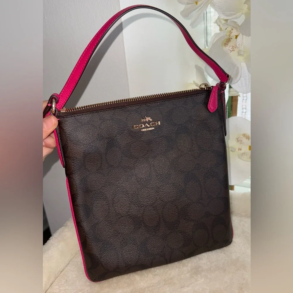 Coach crossbody - Picture 1 of 11